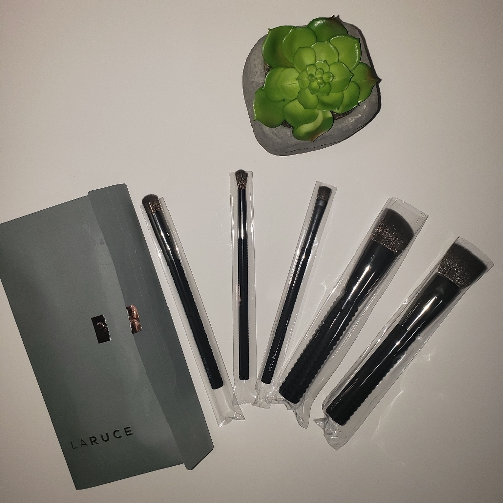 🆕️ Laruce Essentials Brush Set
